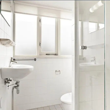 In Zuytland Buiten By The Water בית נופש