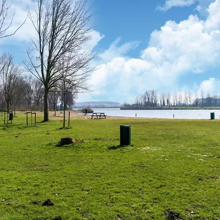 בית נופש In Zuytland Buiten By The Water Simonshaven