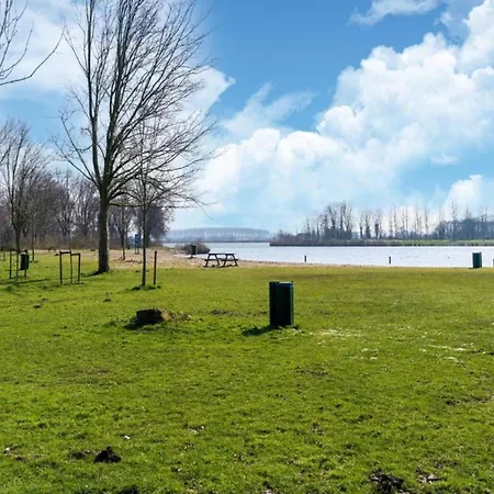 Holiday home On The Water With Veranda Simonshaven