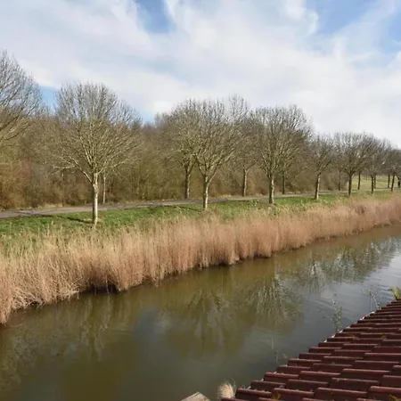 In Zuytland Buiten By The Water בית נופש