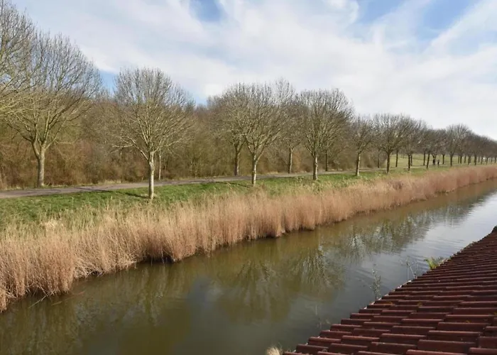 In Zuytland Buiten By The Water Ferienhaus
