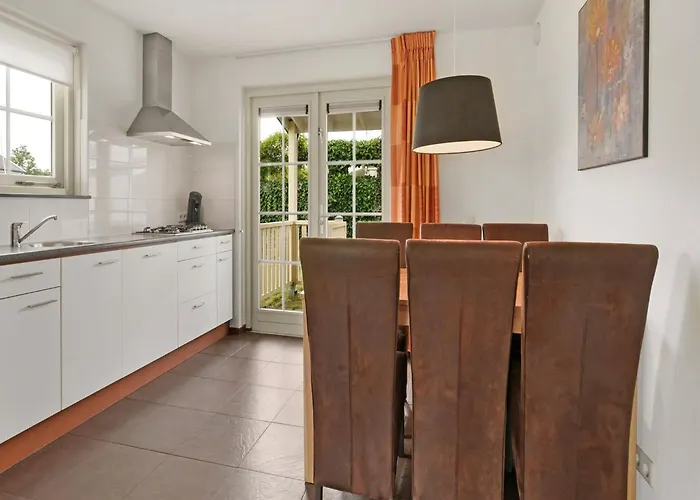 In Zuytland Buiten By The Water