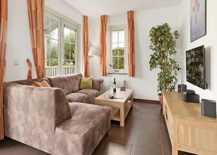 In Zuytland Buiten By The Water Tatil Evi Simonshaven