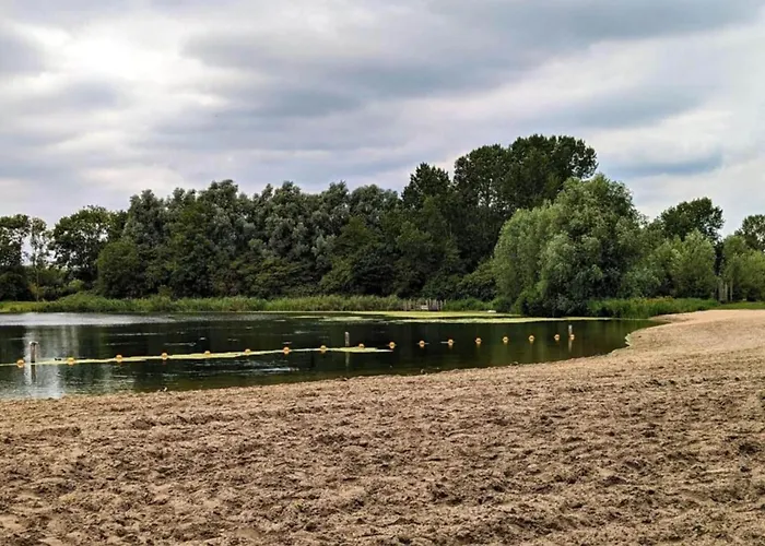 In Zuytland Buiten By The Water Simonshaven