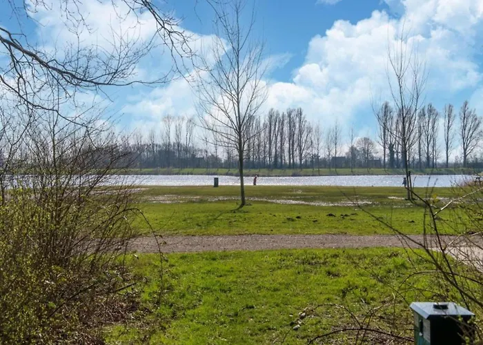 In Zuytland Buiten By The Water Tatil Evi